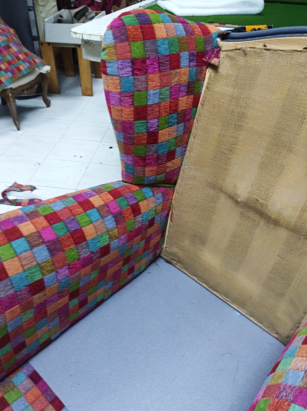 gallery-item