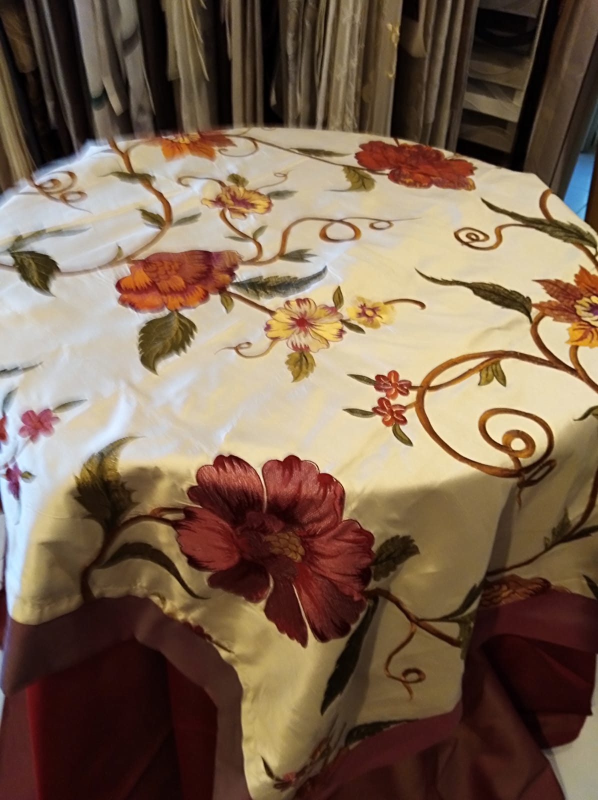 gallery-item