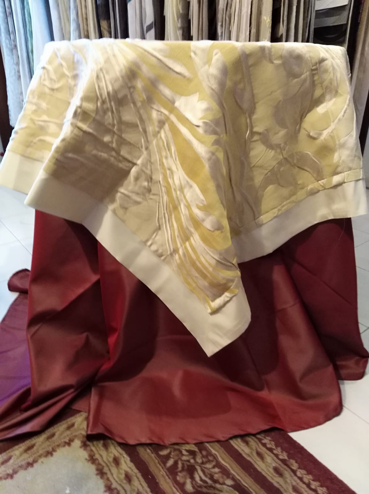 gallery-item