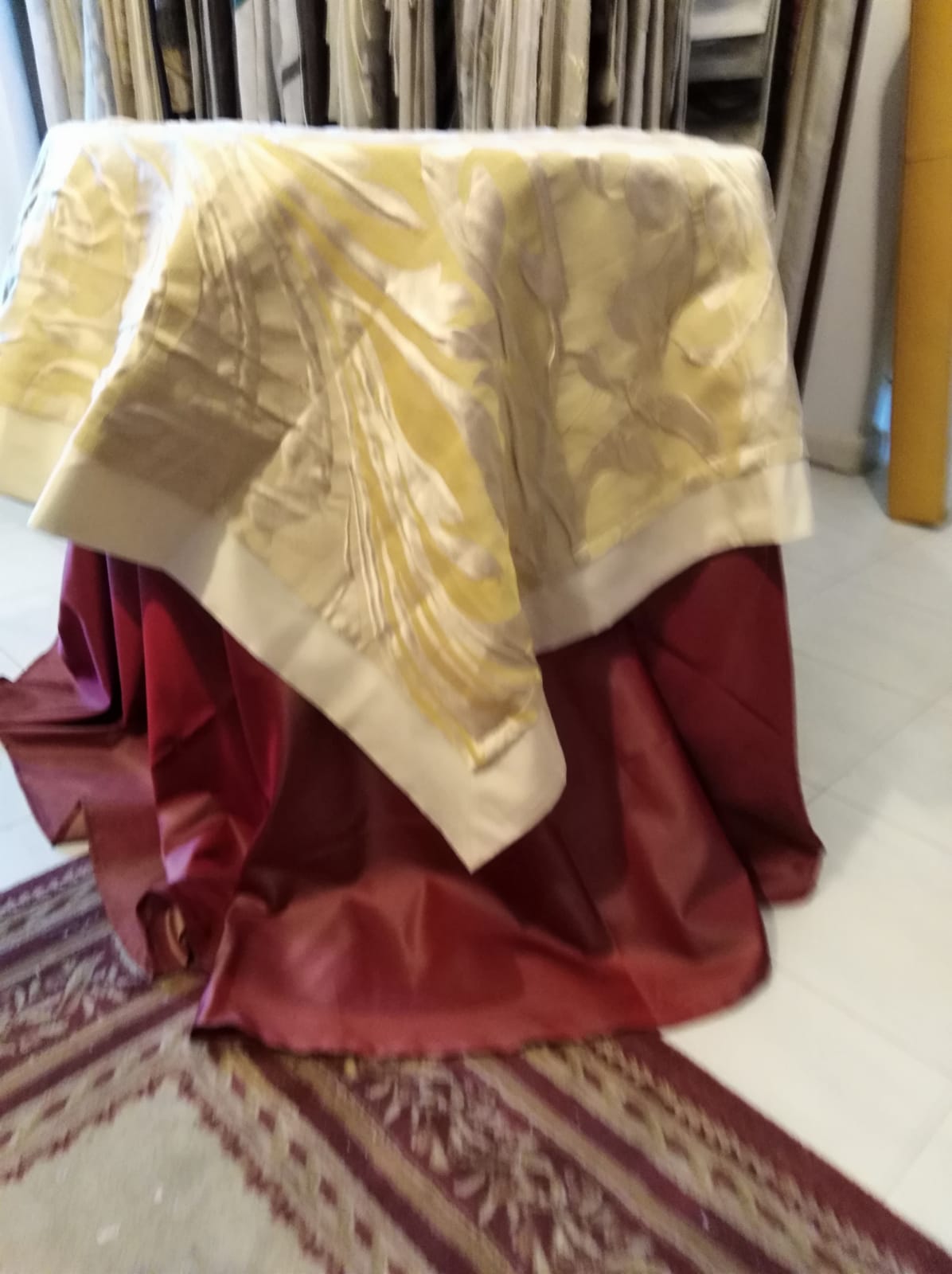 gallery-item