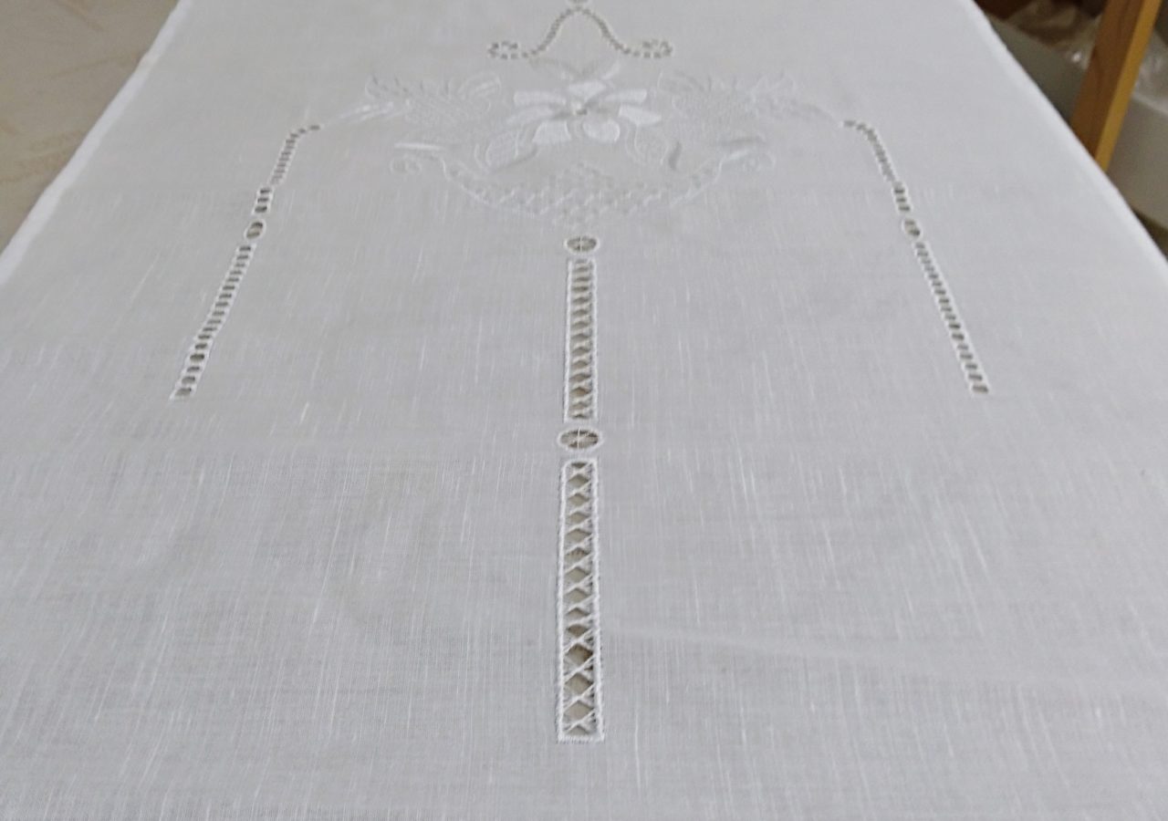 gallery-item