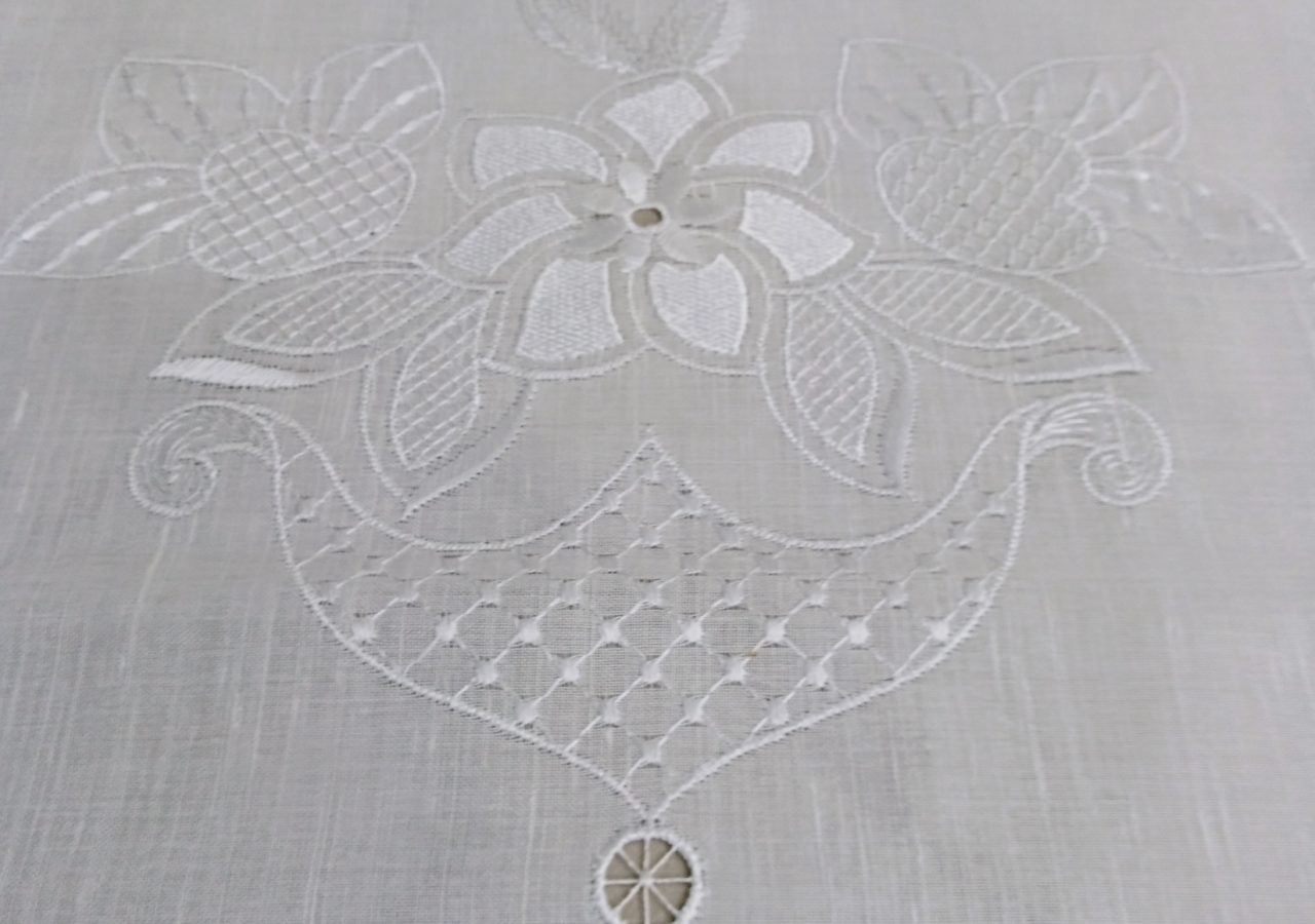 gallery-item
